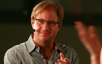 escritor-periodista-andres-roemer-celebracion.jpg